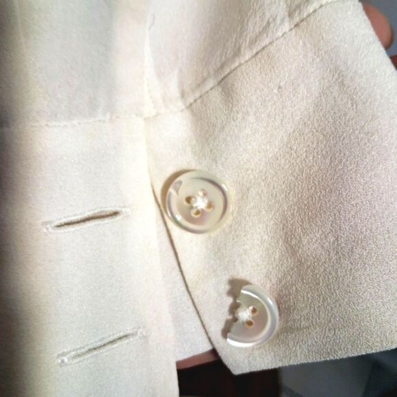 Tory Burch Cream Button Down Mandarin Collar Top Size 6 - Picture 9 of 11